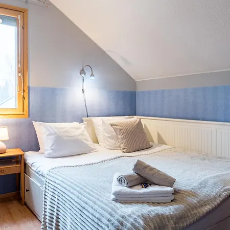 Riverside Loghouse Villa Rovaniemi