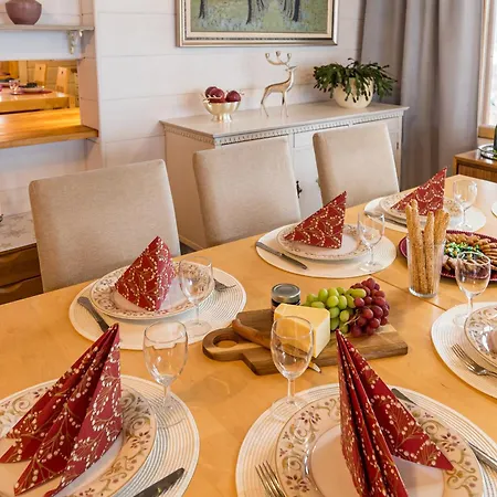Villa Riverside Loghouse Rovaniemi